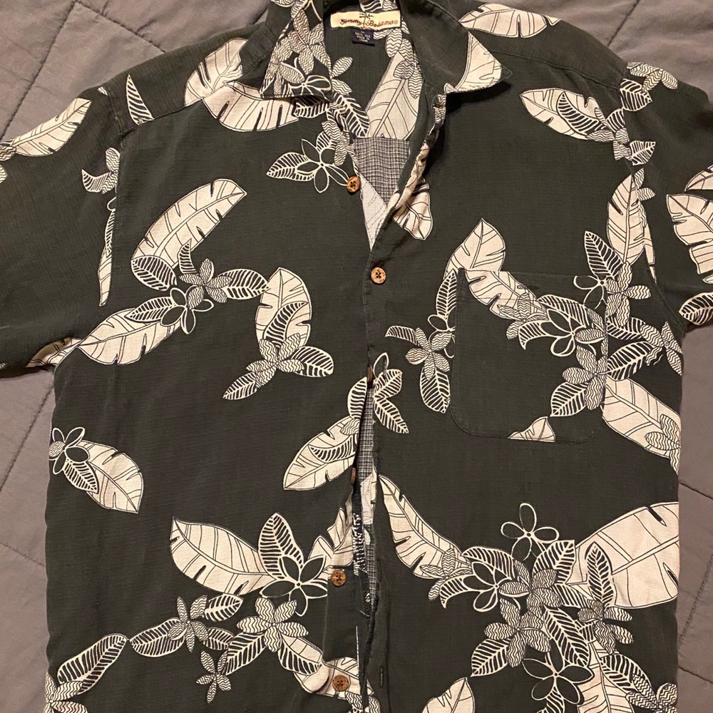 Tommy Bahama men shirt